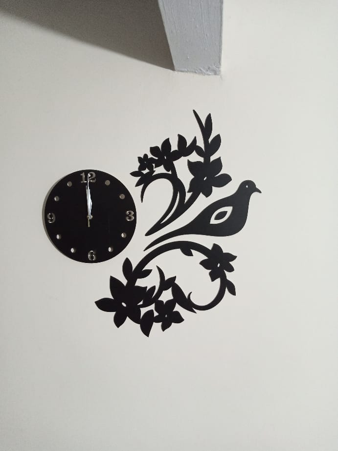 Beautiful bird clock for wall decor